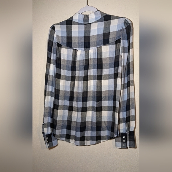 PAIGE Josslyn plaid V-Neck long sleeve button down top - Picture 3 of 7